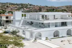 FOS Luxury Suites, Nikiti