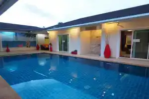 Baan Bali Villa, Chalong