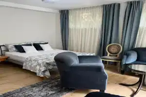 M&M Apartments, Kotor