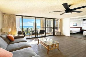 Waikiki's Ocean View Condo, Near Beach with Parking Apartments, Honolulu