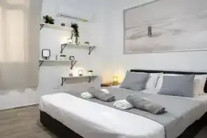 2 bedroom with 200m to sea - beach and relax, Paphos