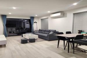 New Modern Townhouse Near Town& Beach, Dunedin