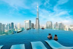 5 Star High Rise Luxury Apartment, Infinity Pool With Stunning Burj View - Brand New Apartment, Dubai