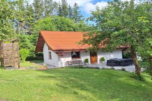 Domek Nad Strumykiem Guest house, Duszniki Zdroj