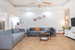 Patong private home 4BR Jazzuci sleep 10 Guest house, Patong