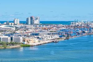 Gorgeous Unit in the Heart of Downtown Apartments, Miami