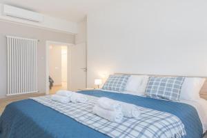 Mutina LuxLife Home close to Center - Free Parking Apartments, Modena