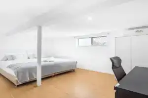 1 Bedroom Unit near Highway Transports n Shops, Brisbane
