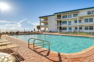 Daytona Beach Condo with Balcony 5 Mi to Speedway! Apartments, Daytona Beach