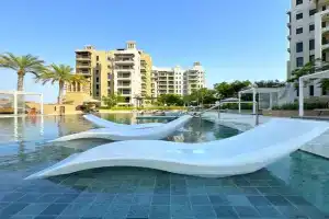 MegaLuxury Flat Resort, Amazing Pool, Burj direct View, Dubai
