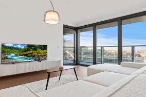 Eurovea Tower Apt 1 Danube View Apartments, Bratislava