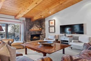 Villa Cortina 330 by East West Hospitality, Vail