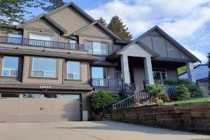 Angela's Private Suites, Surrey