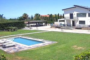 Casa di Lele, Carini
