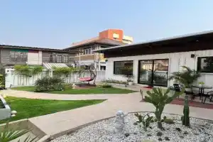 独立庭院 花园式的两卧两卫民宿 近mrt 2 Guest house, Bangkok
