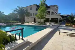 Zeta 108 Porto Montenegro Apartments, Donja Lastva
