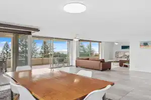 Iconic Burleigh Beachfront, 2 Bedroom Apartment, Gold Coast