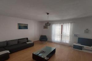 Apartment Dominik - Two Bedroom Apartment with Terrace and Sea View, Brna