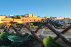 Spacious Side Seaview Sliema Apartment, St Julians