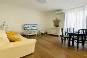 Dadahouse, Syracuse