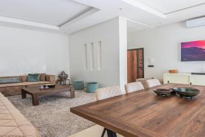 Villa with large terrace garden & great view, Anza Blue, Agadir