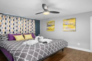 Stylish 1BR Apt - Steps from NRG and Texas Med Center Apartments, Houston