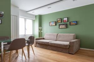 EasyTopStay - Corso Sempione Modern Flat Apartments, Milan