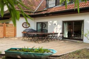 10 min subway U-Bahn to Marienplatz 130 m2 - 4BR - 2Bath Apartments, Munchen