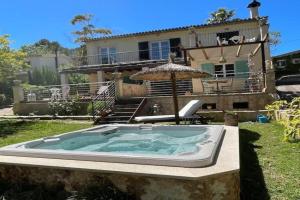 Villa in Nature with Yoga Room, Peace and Tranquility, Cala Mayor