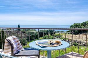 Apartments Villa Lukas - ''No 12'' Gallery Two Bedroom Apartment with Balcony and Sea View, Cavtat