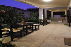 Apartments Magda- Superior Studio Apartment with Patio and Garden View A2, Cavtat
