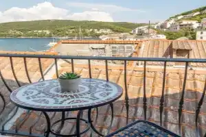 Apartments Sonja - Two Bedroom Apartment with Balcony and Garden View A3 2 ST, Pucisca