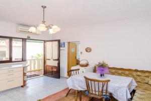 Apartments Ra ica - One Bedroom Apartment, Molonta