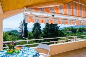Apartments Donita - Standard Two Bedroom Apartment with Balcony and Sea View, Slano