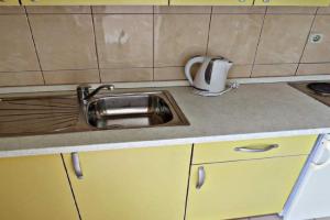 Apartments Pezo - Studio Apartment with Sea View, Baska Voda