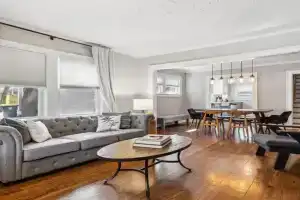 Cozy, Modern Waldo Escape Guest house, Overland Park