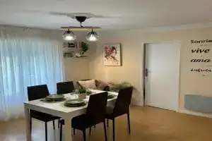 O Pisiño Apartments, Orense