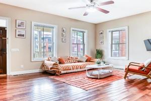 Big Yard, BBQ - Near DT, Starland & River St - Parking Apartments, Savannah