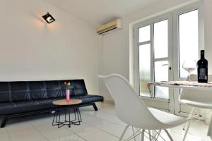 Apartments Helena - One bedroom apartment with Balcony and Sea View - A1, Betina