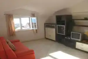 Apartment in with balcony, Bol