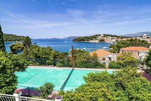 Apartments & Rooms Mara & Petrunjela - One Bedroom Apartment with Garden, Cavtat