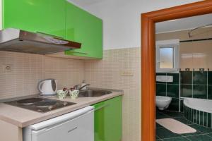 Apartments Villa Juric - Studio Apartment with Balcony - 2, Baska Voda