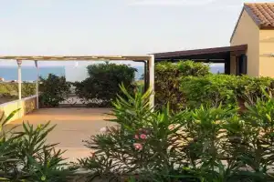 Beach Front Home In Guest house, Marina di Modica