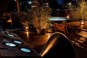 Péniche de charme avec jacuzzi sur canal du midi Hotel, Toulouse