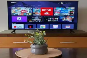 Cozy Room with Private Bathroom and Balcony Views, Sliema