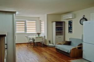 Atelie - udobstvo, komfort, sigurnost i bezplatno parkomyasto Apartments, Varna