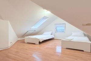 Komfortables Dachgeschoss-Apartment in ideal für Monteure, Neumunster