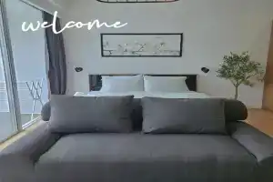 The Olive Studio Room at Chic Condominium, Karon
