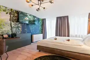 JUNGLE No5 Boutique Hotel - City-Center, Stuttgart