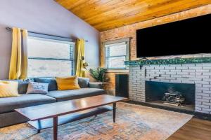 Happy Cactus Walkable 2BR by UofA and Parking Guest house, Tucson